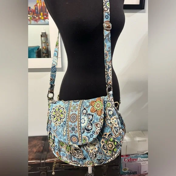 ❤️Vera Bradley Saddle Up Crossbody in Bali Blue - Picture 2 of 6